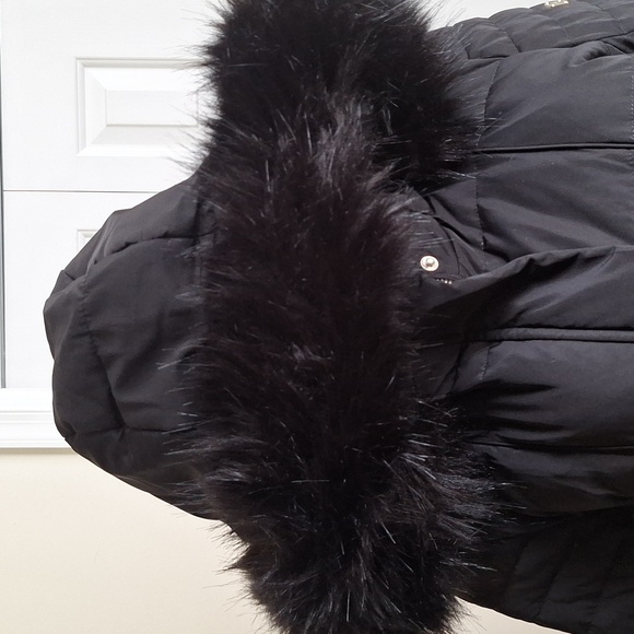 Calvin Klein Black Puffer Coat with Faux Fur Hood Size Medium - Picture 5 of 13